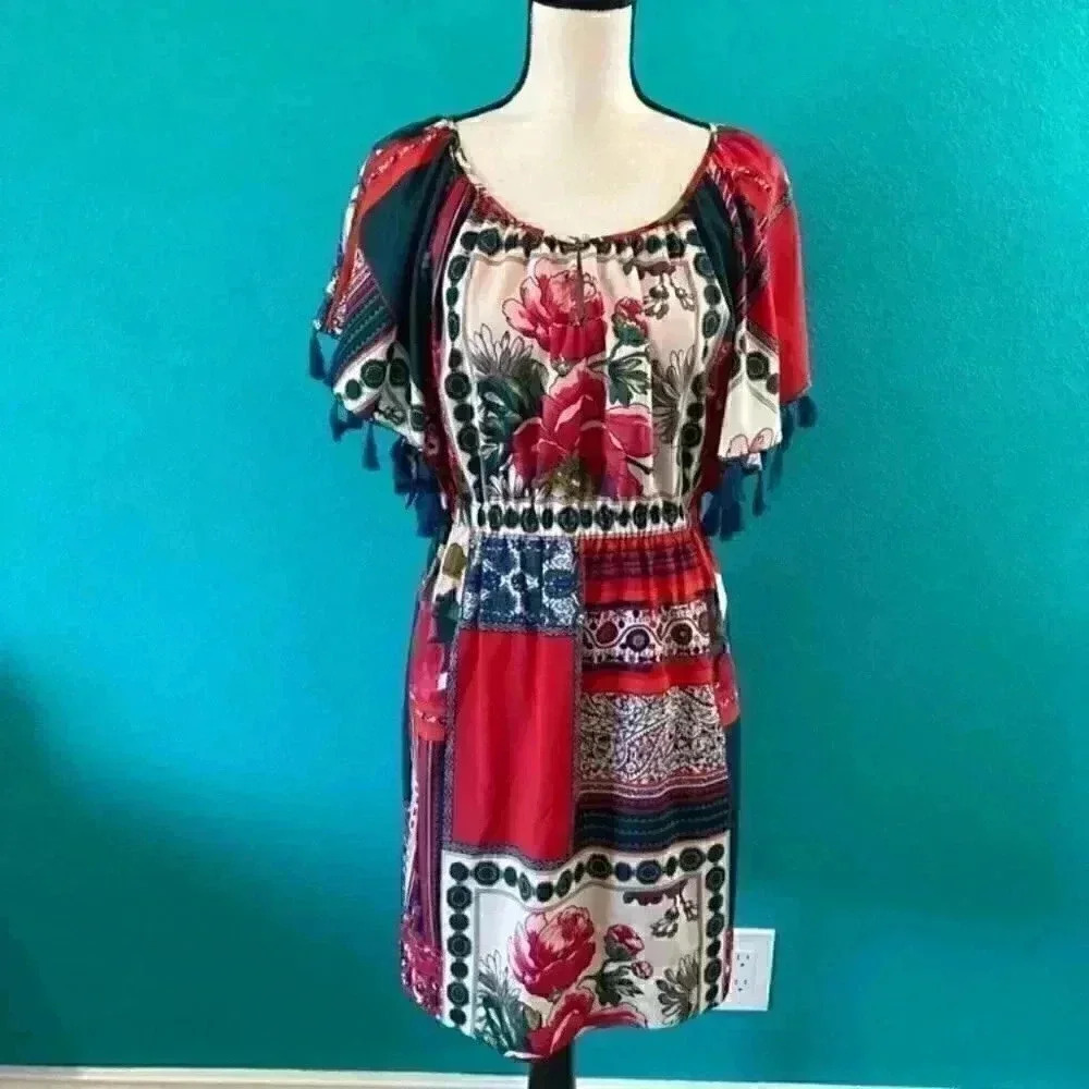 Anthropologie Vanessa Virginia Persian Patchwork red flowy Dress in size small